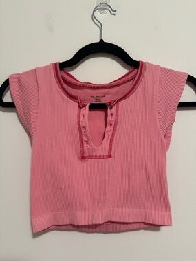NWOT Urban Outfitters Bright Pink Ribbed Keyhole Crop Top